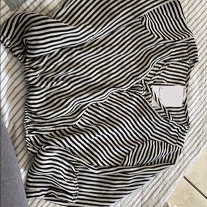 STRIPED BLACK & WHITE BLOUSE SIZE S